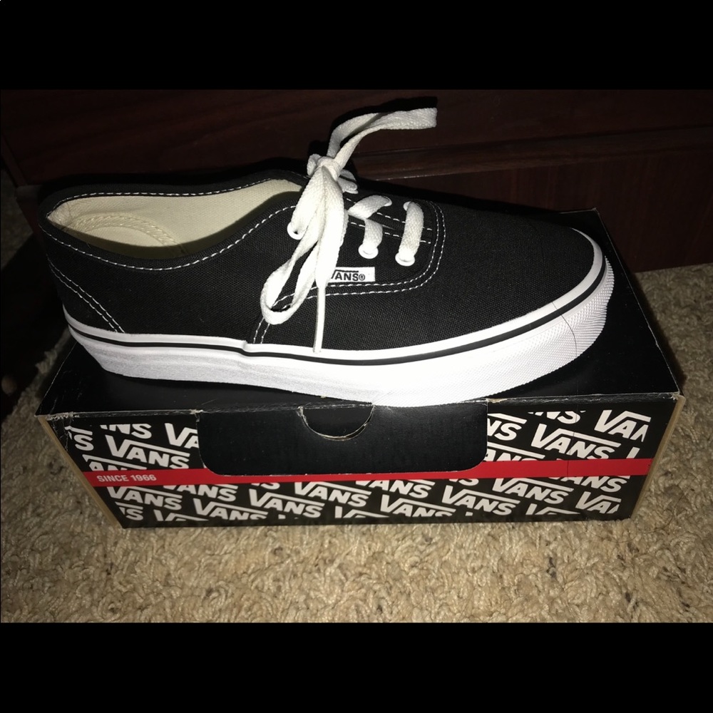 Vans - Picture 2 of 4